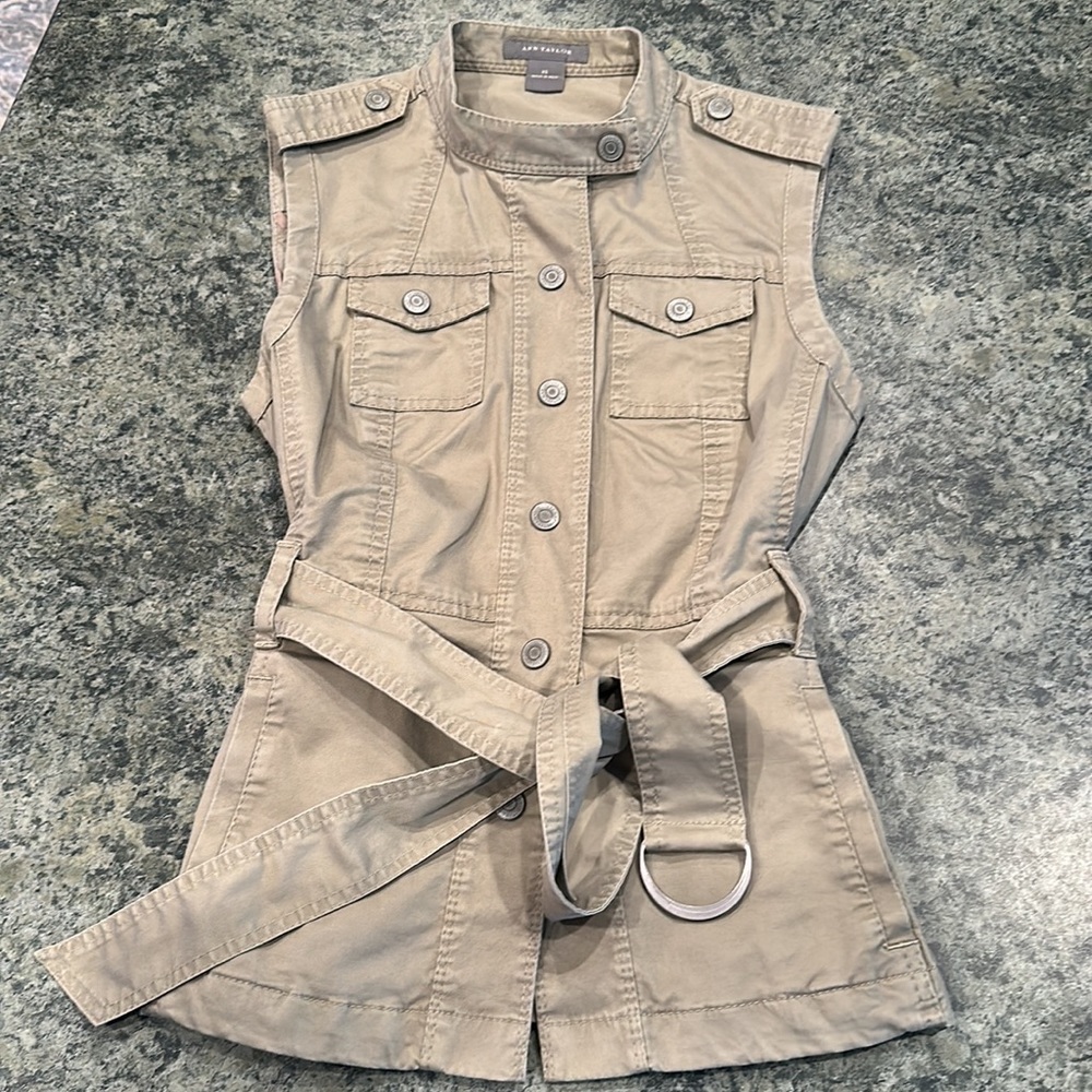 NWOT Ann Taylor Vest
